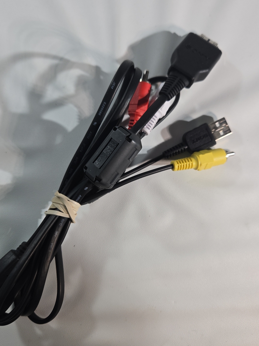 Sony Cybershot ZCAT-2035-0930 AV and USB Cable Bundle with Yellow RCA Connector